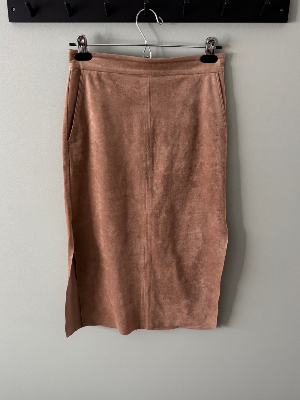 Wilfred Suede Midi Pencil Skirt in Dusty Rose Brown